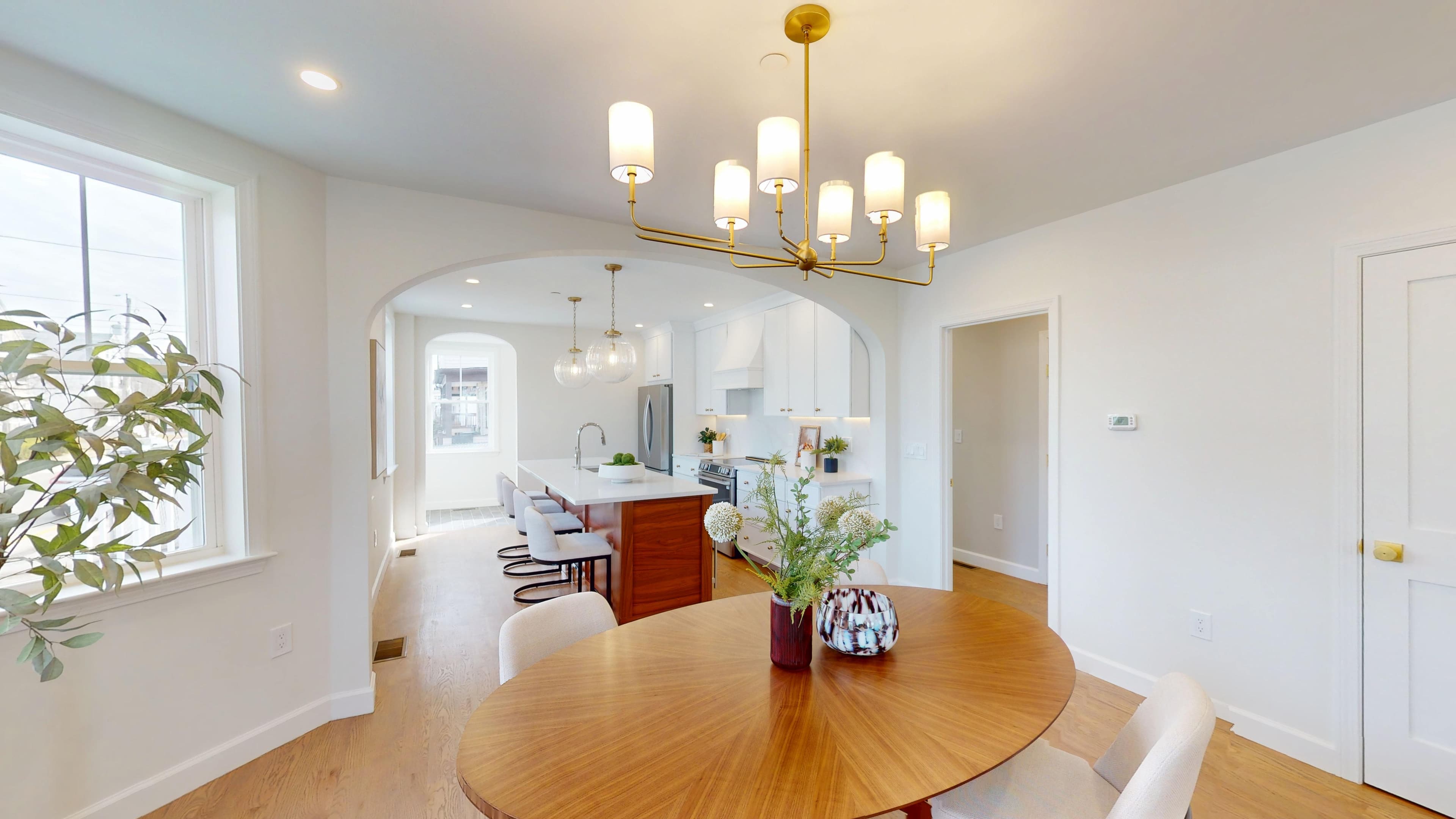 411 Salem St - Unit 1 - Thumbnail 4